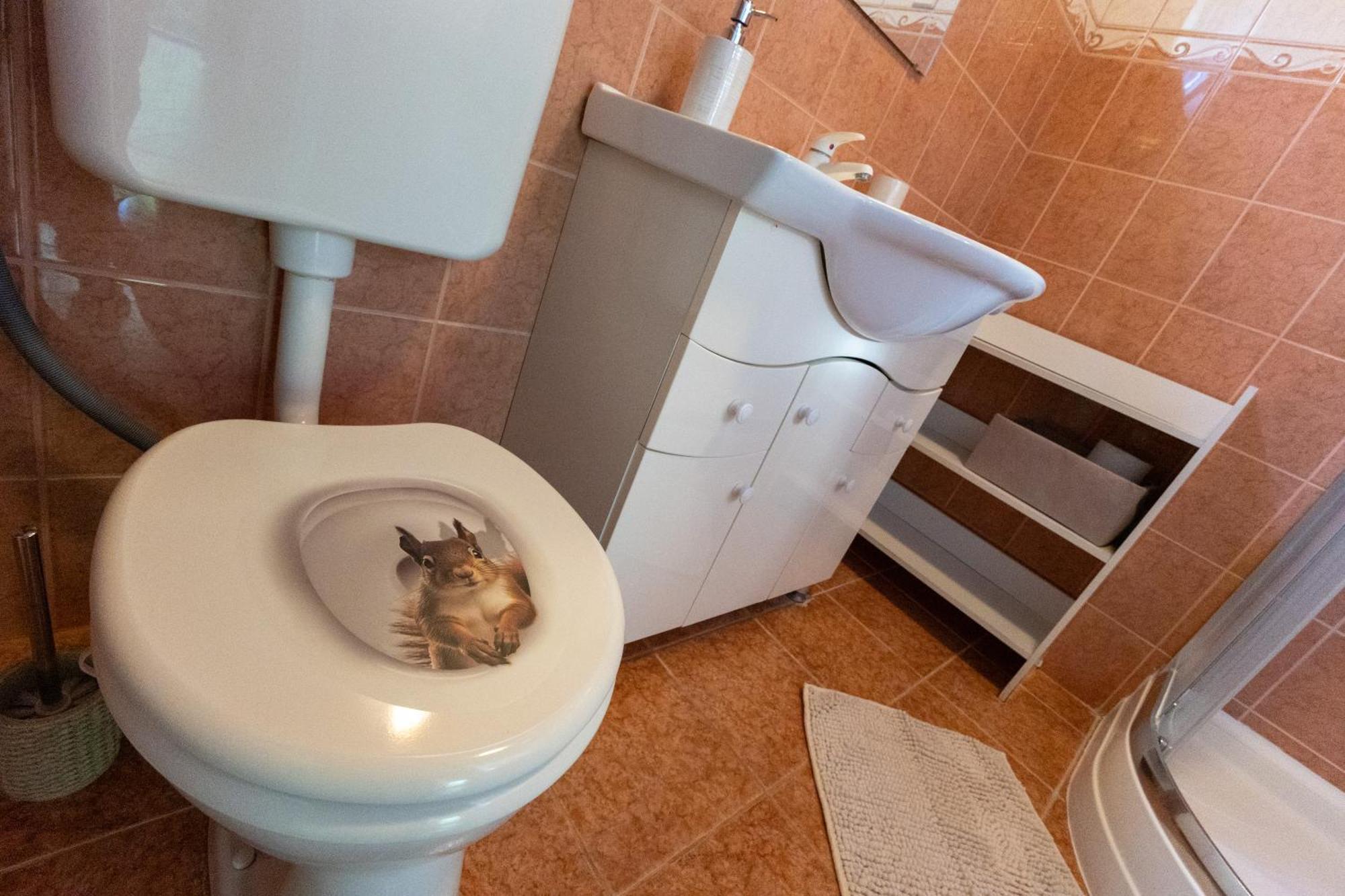 Kismokus Apartman Eger Eksteriør bilde