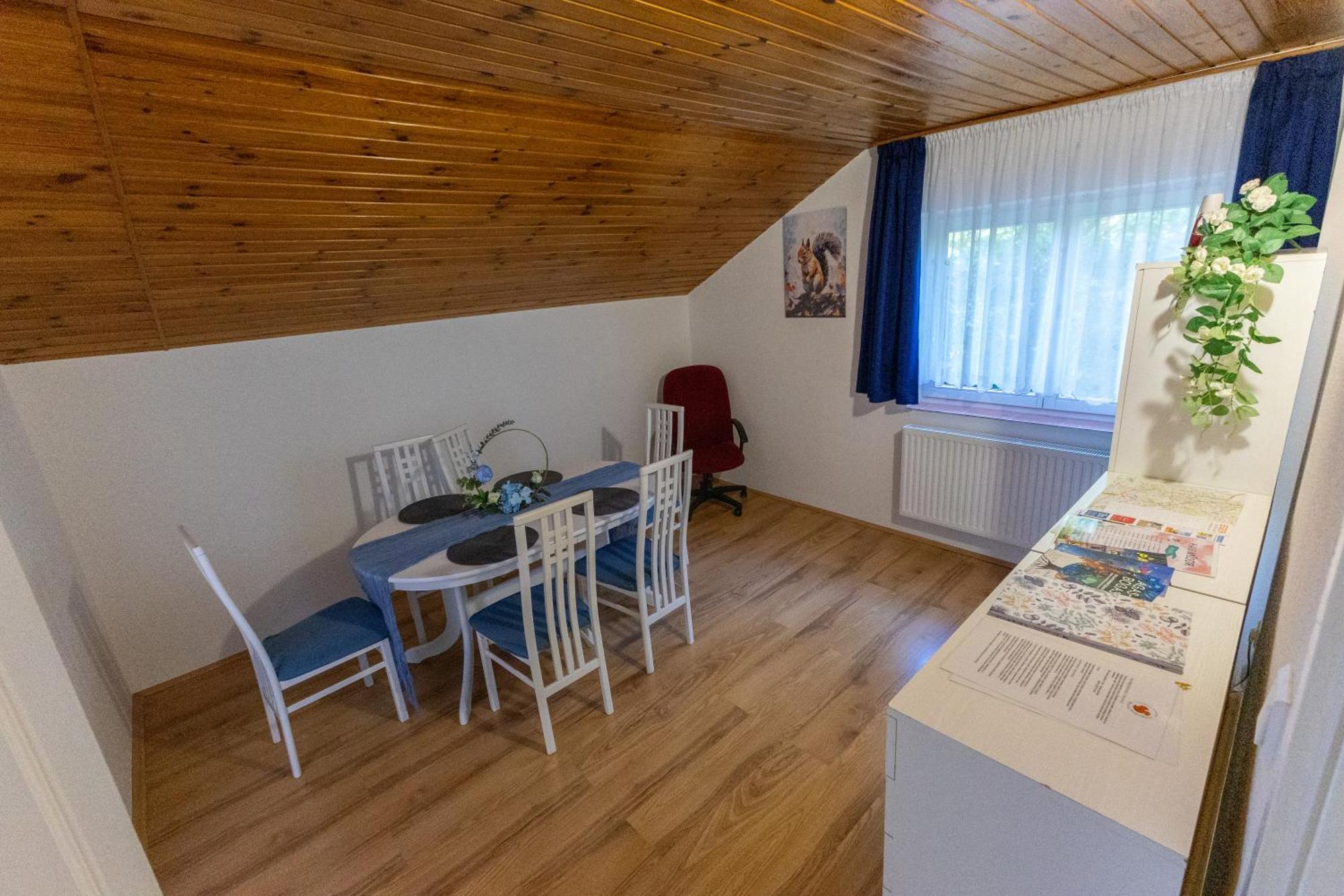 Kismokus Apartman Eger Eksteriør bilde