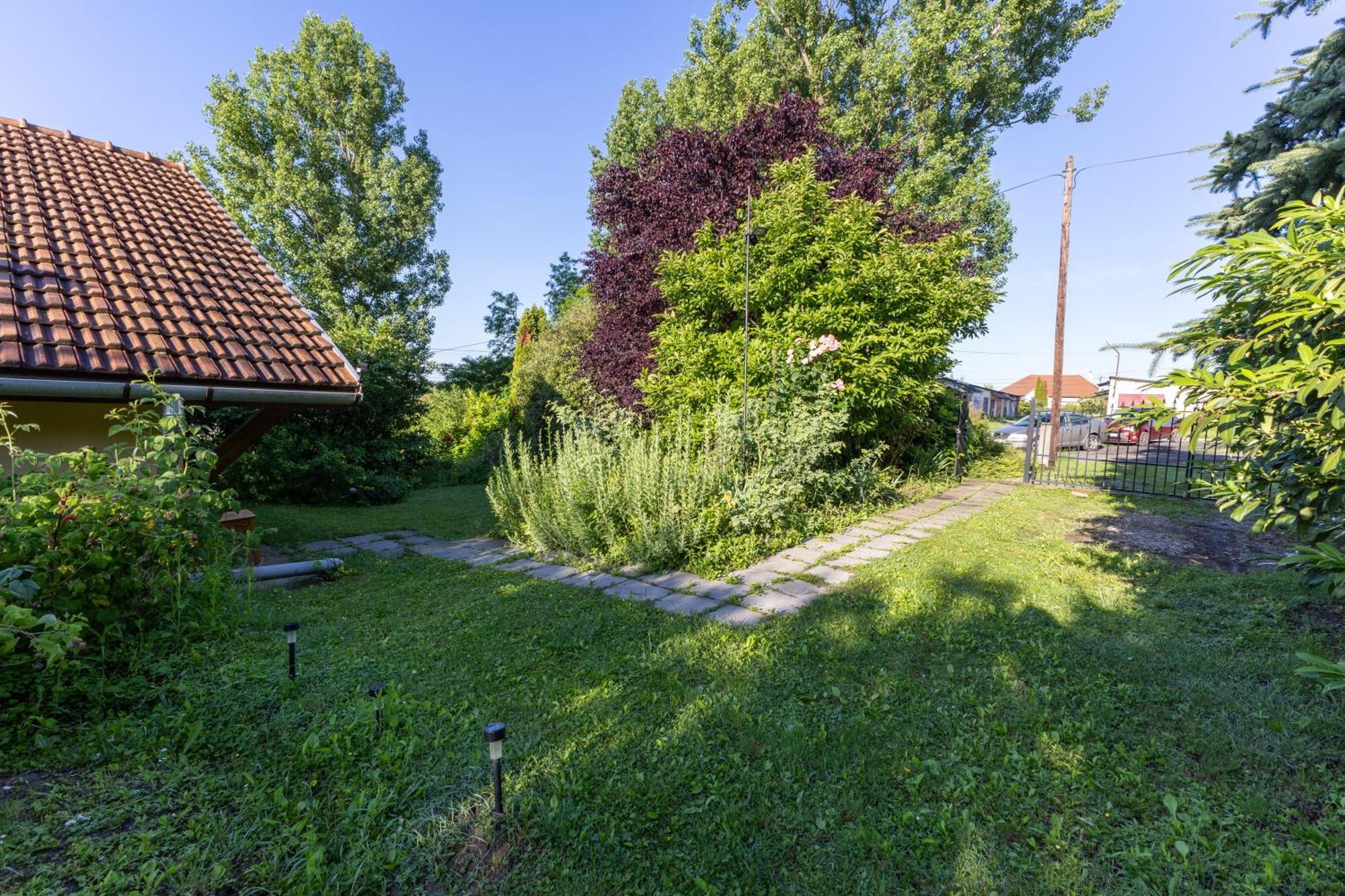 Kismokus Apartman Eger Eksteriør bilde